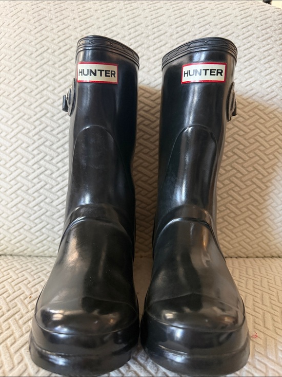 Hunter Shoes - Boots detected — subcategory selection